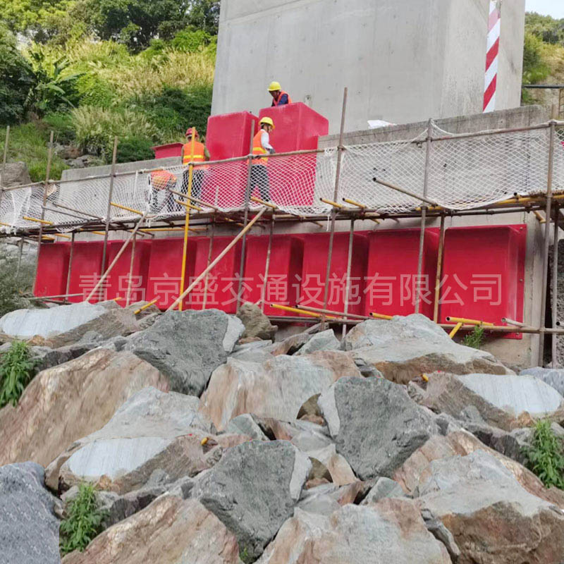 桥梁防撞，桥梁防撞设施，桥墩防撞，桥墩防撞设施，防撞护舷，桥墩防撞护舷，复合材料防撞设施，钢覆防撞圈设施，固定式防撞设施，自浮式钢覆复合材料，frp防撞圈，防撞圈-瀛湖镇汉江桥固定防撞设施